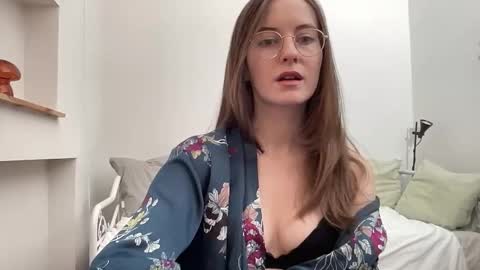 Snapshot of classyandgirly chatting on February 18, 2026, 8:16 pm classyandgirly online show from February 18, 2026, 8:16 pm