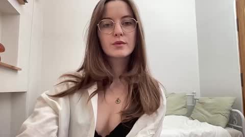 Snapshot of classyandgirly chatting on February 25, 2026, 7:34 pm classyandgirly online show from February 25, 2026, 7:34 pm