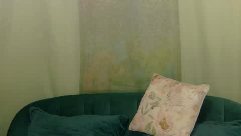 Classy Tinna online show from January 14, 2025, 11:53 am