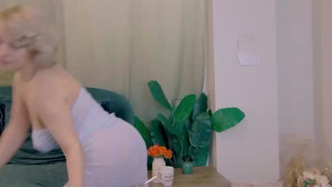 Classy Tinna online show from February 13, 2025, 11:17 am