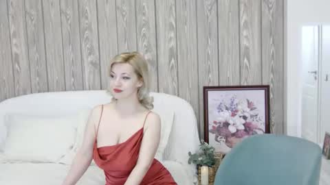 Classy Tinna online show from April 7, 2026, 3:40 am