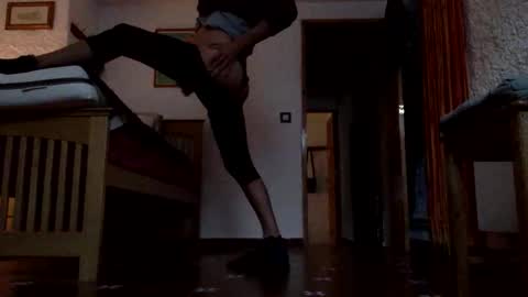 Snapshot of claudi779 chatting on March 29, 2026, 6:19 pm claudi779 online show from March 29, 2026, 6:19 pm