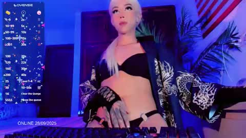 Snapshot of claudia_cooper chatting on September 28, 2025, 10:59 pm online show from September 28, 2025, 10:59 pm