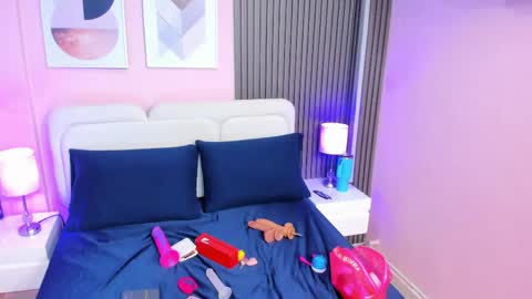 clauwdeen  wolf online show from April 1, 2026, 8:06 pm