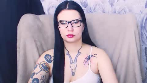 CleaDark online show from April 8, 2026, 7:14 pm