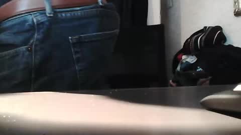 Snapshot of cleanboy1001 chatting on December 30, 2024, 2:40 pm cleanboy1001 online show from December 30, 2024, 2:40 pm