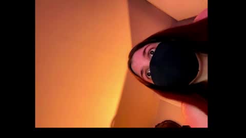 Snapshot of clementine75009 chatting on April 2, 2026, 5:43 pm clementine75009 online show from April 2, 2026, 5:43 pm