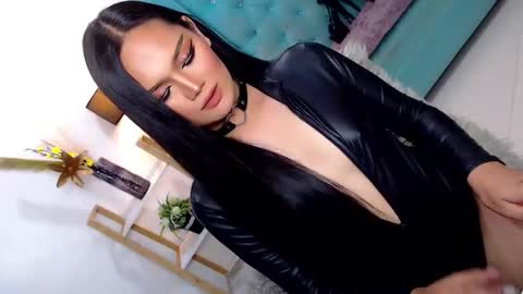 Cleo online show from November 27, 2025, 12:02 am