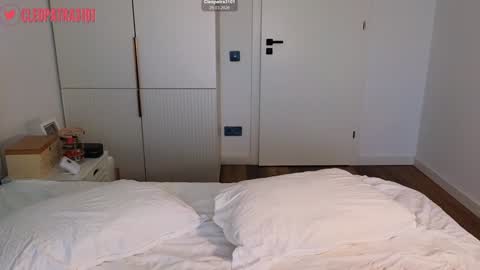 Cleopatra online show from March 25, 2026, 6:30 am