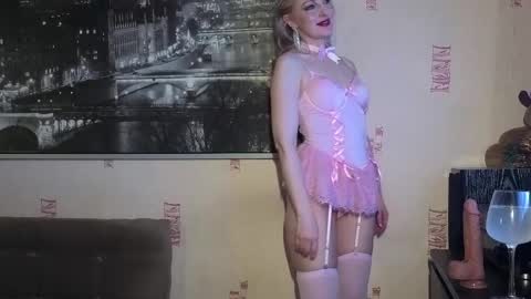 Snapshot of clever_sexy chatting on April 26, 2026, 2:59 pm Clever Sexy online show from April 26, 2026, 2:59 pm
