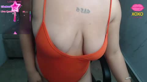 Snapshot of clhoe_b chatting on May 5, 2026, 8:39 pm Clhoe online show from May 5, 2026, 8:39 pm