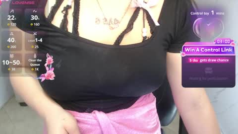 Snapshot of clhoe_b chatting on May 13, 2026, 8:06 pm Clhoe online show from May 13, 2026, 8:06 pm