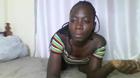 Snapshot of clittygirl52 chatting on December 13, 2024, 7:32 pm clittygirl52 online show from December 13, 2024, 7:32 pm