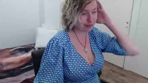 Syl  online show from February 17, 2026, 9:28 am