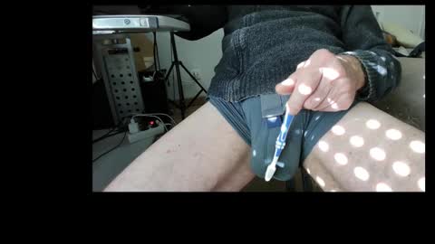 Snapshot of clitvulvanus chatting on November 5, 2025, 11:32 am clitvulvanus online show from November 5, 2025, 11:32 am