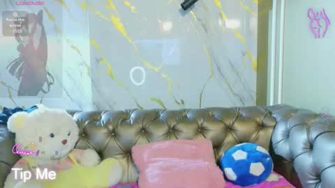 Snapshot of cloe16_ chatting on February 3, 2026, 6:22 am Cloe online show from February 3, 2026, 6:22 am