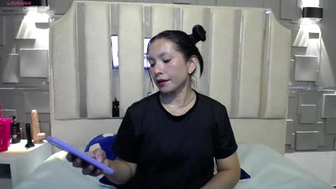 Snapshot of cloe16_ chatting on April 13, 2026, 7:52 pm Cloe online show from April 13, 2026, 7:52 pm