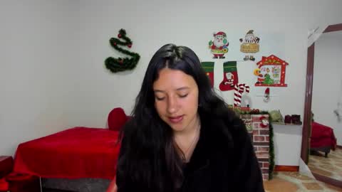 cloe_7 online show from December 23, 2025, 3:04 am