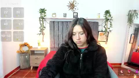 cloe_7 online show from July 6, 2026, 1:19 pm