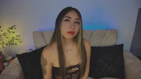 cloe_martinezz_ online show from July 23, 2026, 3:04 am
