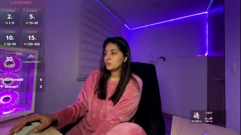 cloe small online show from March 27, 2026, 8:26 am