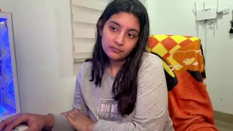 Snapshot of cloe_small08 chatting on June 5, 2026, 6:52 am cloe small online show from June 5, 2026, 6:52 am