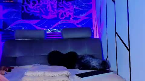 Snapshot of cloee_cameron chatting on June 24, 2026, 8:08 pm cloee_cameron online show from June 24, 2026, 8:08 pm