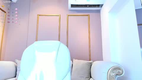 Cloe online show from March 1, 2025, 3:27 pm