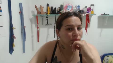 cloepussy online show from September 15, 2025, 7:03 pm