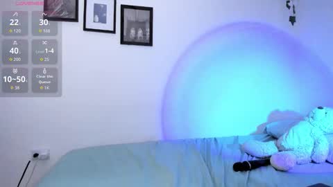 Snapshot of clohe_j chatting on November 19, 2025, 4:34 am clohe_j online show from November 19, 2025, 4:34 am