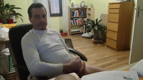 clouplefun online show from January 11, 2025, 6:14 am