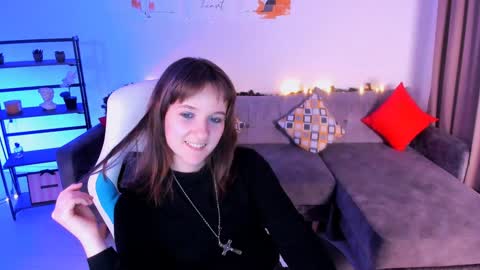  Clover  follow me  online show from January 14, 2025, 9:09 pm