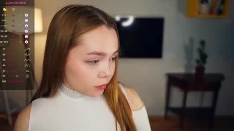 Snapshot of cloverhewell chatting on December 17, 2024, 11:27 pm Hi everybody Im Lily Today is my first day here Lets get acquainted online show from December 17, 2024, 11:27 pm