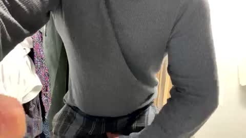 clovershit1 online show from November 14, 2025, 2:27 pm