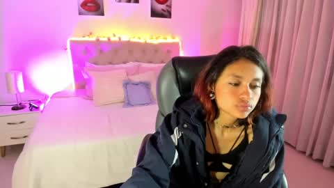 Snapshot of clown_face chatting on September 29, 2025, 3:33 am emely dolce online show from September 29, 2025, 3:33 am