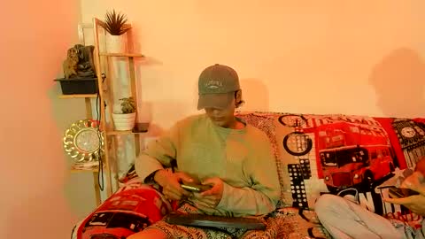 club_latinboys online show from February 13, 2026, 1:40 pm