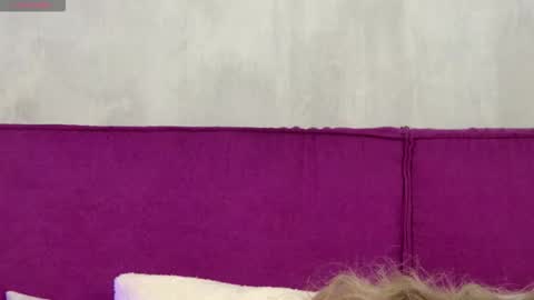 Marina online show from October 3, 2025, 8:06 pm