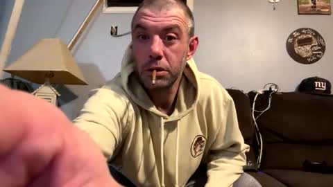 Snapshot of coachg12 chatting on January 19, 2026, 12:58 am coachg12 online show from January 19, 2026, 12:58 am