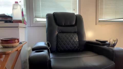 coachg12 online show from April 5, 2026, 1:52 pm