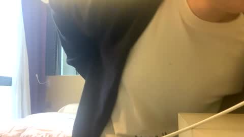 Snapshot of cocacola1668 chatting on November 14, 2025, 4:11 am Cocacola1668 online show from November 14, 2025, 4:11 am