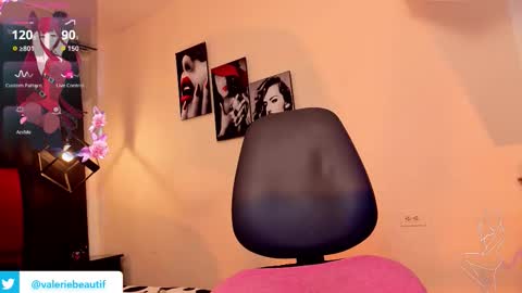 Snapshot of cock_big_girl chatting on October 21, 2025, 1:34 pm Valerie nenitasexy online show from October 21, 2025, 1:34 pm