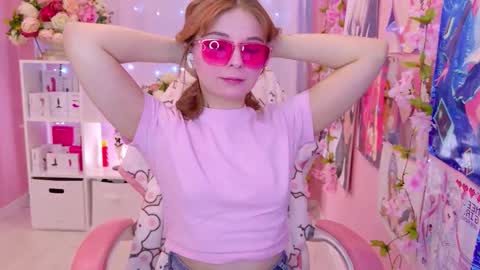 Mia online show from February 27, 2026, 9:04 pm