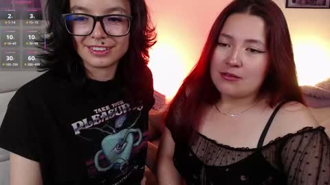 Phia And Luna online show from October 15, 2025, 4:34 am