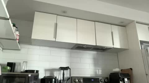 Cole online show from November 19, 2025, 5:24 pm