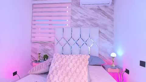 colett online show from November 21, 2025, 12:04 pm