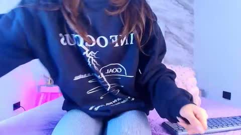 colett online show from March 18, 2026, 11:57 am