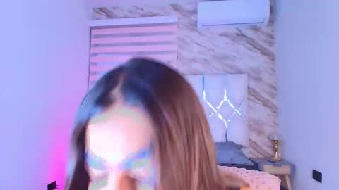 colett online show from March 26, 2026, 12:00 pm