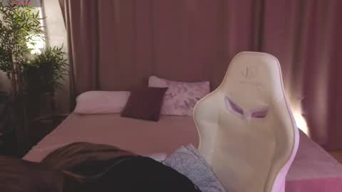 Collen Mon Tue Wed Thu Fri GMT 3 0300am - 0900am  online show from March 29, 2026, 4:51 pm