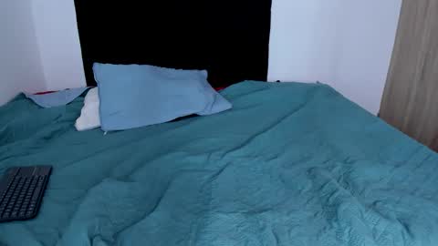 college_muscle_ass online show from April 11, 2026, 8:24 pm