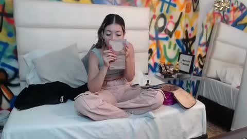 Snapshot of collins_aria chatting on February 16, 2026, 11:28 am valentina online show from February 16, 2026, 11:28 am